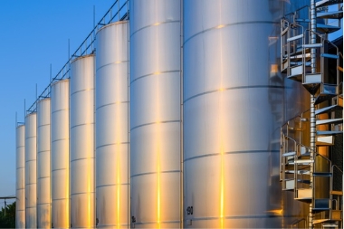 Metallic Wine Barrels Tank Cleaning Application